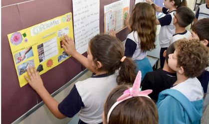Aulas suspensas por coronavírus poderão ser repostas em 2021, diz CNE