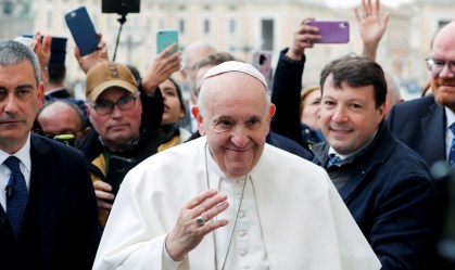 Papa Francisco cancela aparições públicas por causa de epidemia de coronavírus