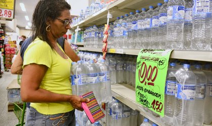 Em SP, consumidores priorizaram compra de papel higiênico, água e não perecíveis