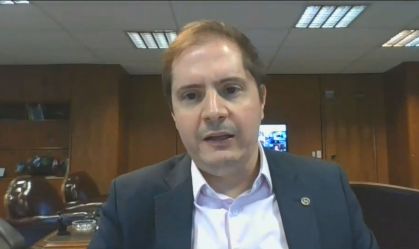Governo pode criar benefício social 'mais racional' após pandemia de coronavírus