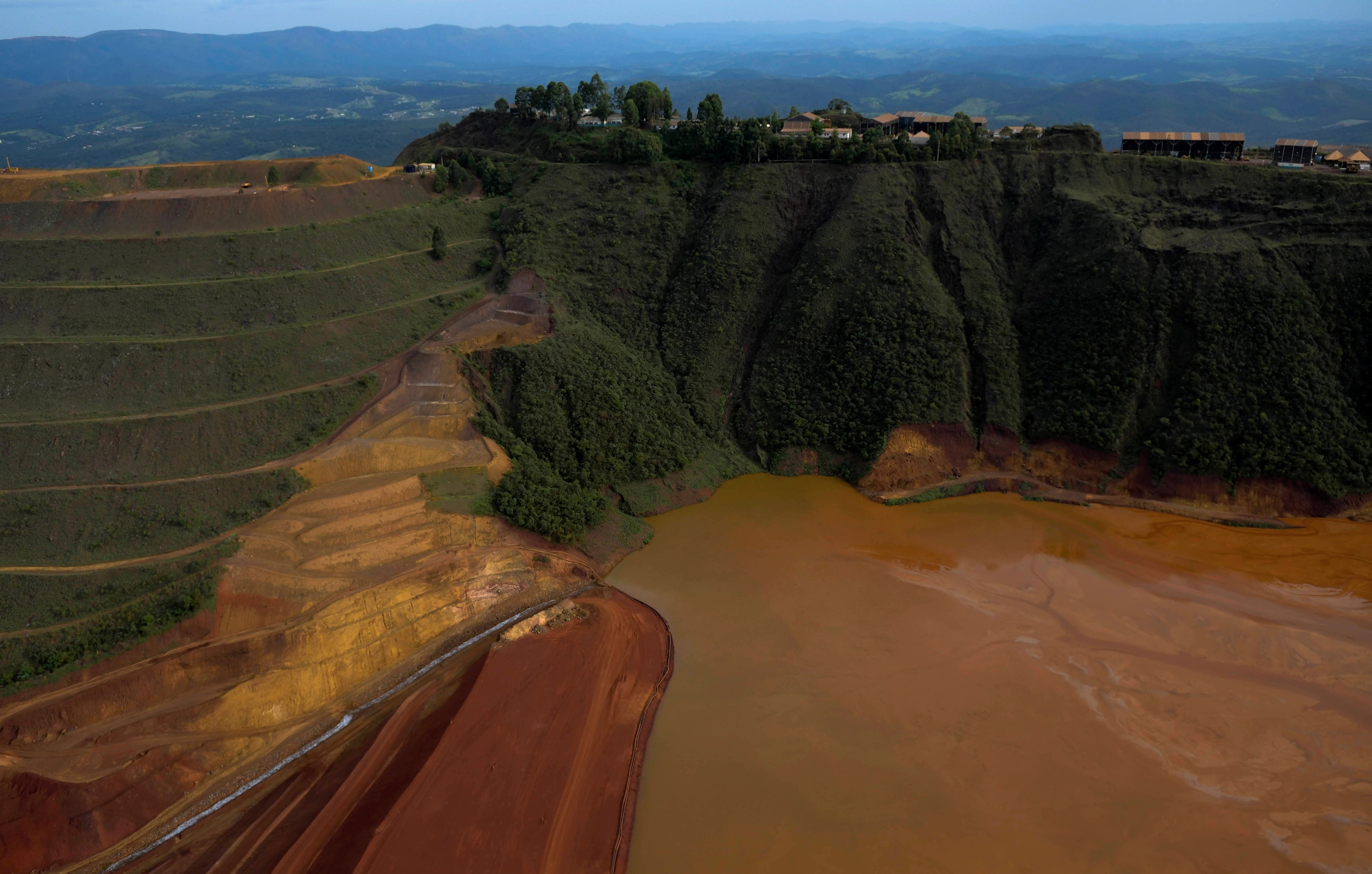 Vista de barragem da Vale que se rompeu em Brumadinho (MG) no início do ano passado