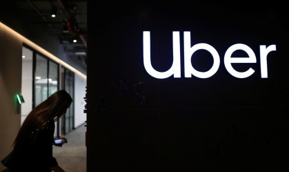 Uber tem prejuízo de US$ 2,9 bilhões, mas receita sobe com entrega de comida