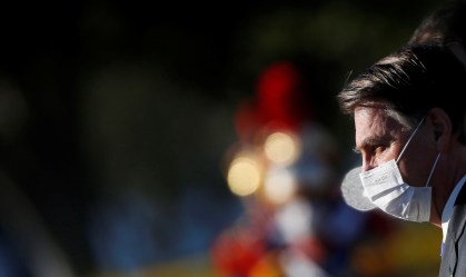 Perfil hacker divulga dados pessoais que seriam de Bolsonaro, família e aliados