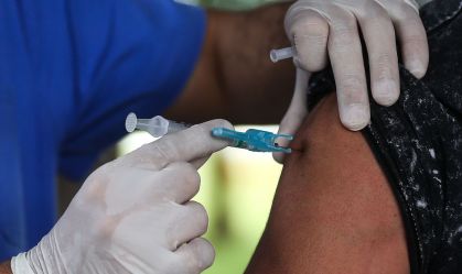 Dez de 136 vacinas contra a Covid-19 estão em fase de testes em humanos