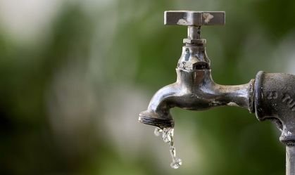 Após multar Enel, Procon-SP notifica concessionárias de água, luz e gás