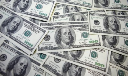 Avanço do coronavírus pode causar retração de 5,6% no PIB americano, diz Fitch