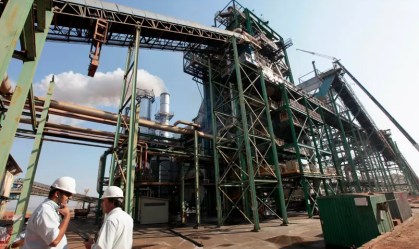 Tesla fatura milhões: por que os créditos de carbono ainda não decolaram aqui