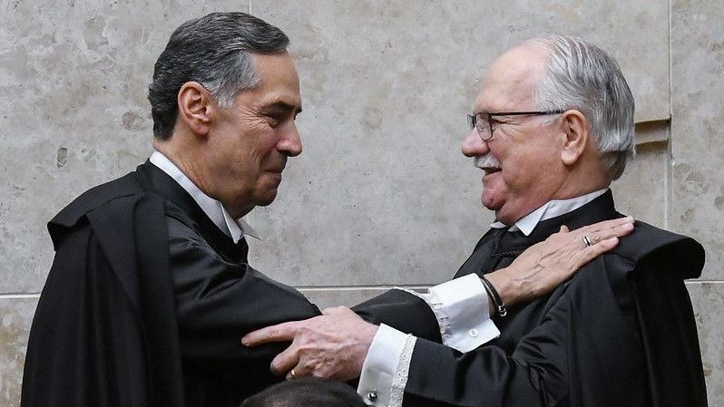 Luís Roberto Barroso e Edson Fachin durante posse como presidente e vice-presidente, respectivamente, do Supremo Tribunal Federal