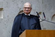 "Descumprir decisões judiciais simplesmente é um passo para o caos", diz vice-presidente do STF à CNN
