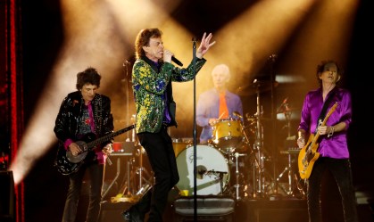 Rolling Stones lançam música inédita gravada em 1974 com Jimmy Page