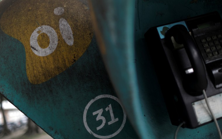 Orelhão da Oi • Foto: REUTERS/Ricardo Moraes