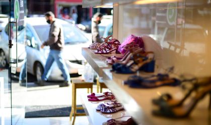 Intenção de consumo das famílias paulistanas cai em maio pelo terceiro mês seguido