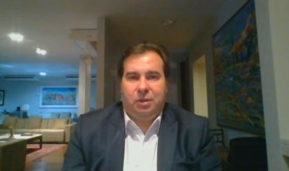Câmara criará grupo para propor mudanças na política ambiental, diz Maia