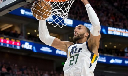 NBA suspende temporada após jogador testar positivo para o coronavírus