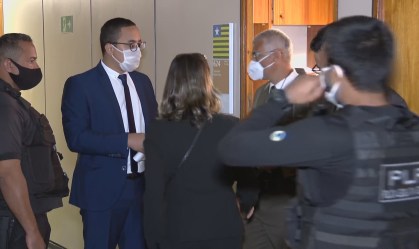 PF faz busca e apreensão em gabinete de primeira-dama do Piauí na Câmara