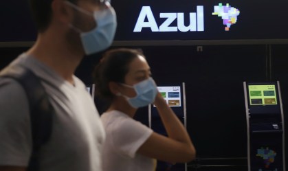 Azul tem prejuízo líquido de R$2,3 bi no 4º tri e suspende previsões para 2020