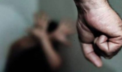Justiça proíbe livro que orienta castigo físico em crianças e adolescentes