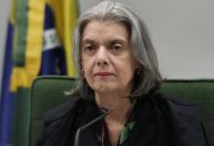 Cármen Lúcia é sorteada relatora da notícia-crime de Randolfe contra Bolsonaro