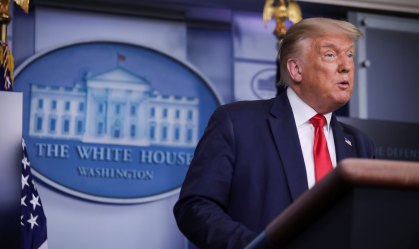 Facebook remove postagem de Trump sobre crianças e o novo coronavírus
