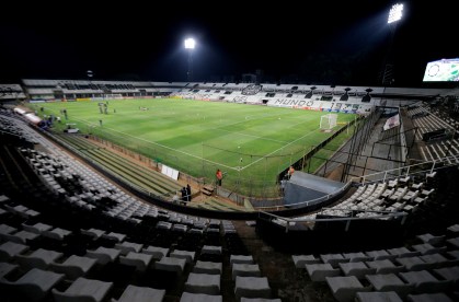 Estádio Manuel Ferreira, em Assunção, sem público