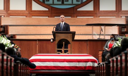 Obama mira em Trump em discurso inflamado no enterro de John Lewis