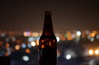 Homem é preso após agredir idosa de 82 anos e tentar roubar cerveja