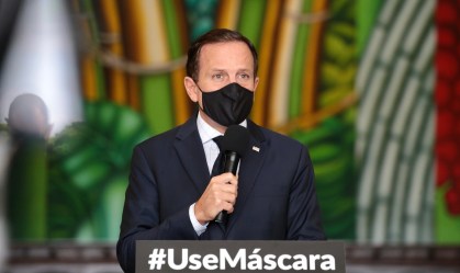Doria diz que Bolsonaro é bem-vindo em São Paulo, mas não para passear