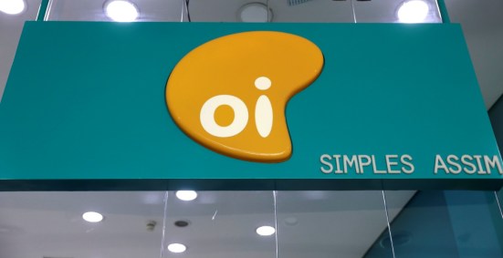 Fachada de loja da Oi, empresa de telecomunicações