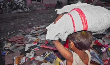 Crianças que crescem em meios violentos podem envelhecer antes e adoecer mais