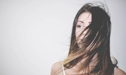 Seu cabelo sabe o que você come, dizem estudos