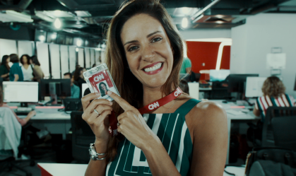 'Coração bateu forte'; âncoras falam sobre a emoção de trabalhar na CNN