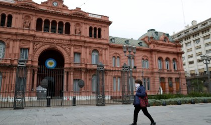 Argentina fecha acordo com credores para quitar US$65 bi em dívida pública