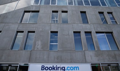 Por pandemia, Booking.com prevê cortar 25% dos postos de trabalho da empresa