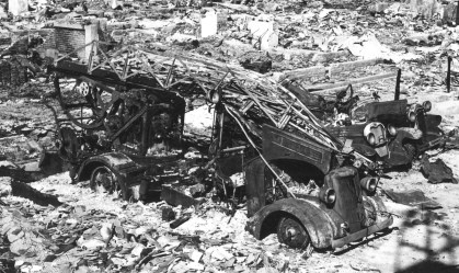 Devastação causada pelo bombardeio em Hiroshima