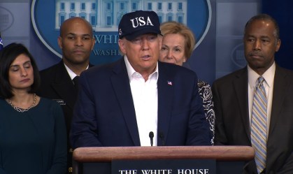 Trump faz exame para coronavírus após encontro com delegação de Bolsonaro