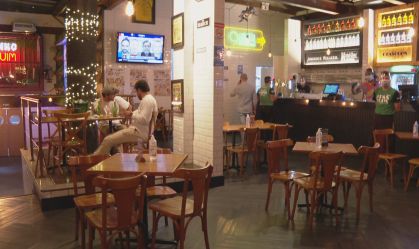 Donos de bares e restaurantes pretendem recontratar funcionários demitidos