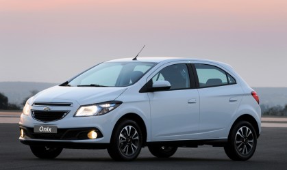 Onix volta a ser o carro mais vendido do país; veja o ranking completo de agosto
