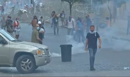 Depois de explosão, libaneses protestam contra o governo em Beirute