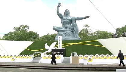 Cerimônia para lembrar os 75 anos da bomba de Nagasaki contou com 500 pessoas