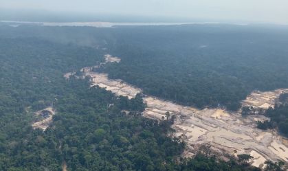 Área de garimpo ilegal na Amazônia, no Alto Tapajós (PA)
