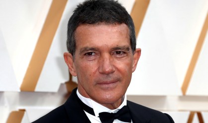 Antonio Banderas anuncia que está com Covid-19 no dia de seu aniversário