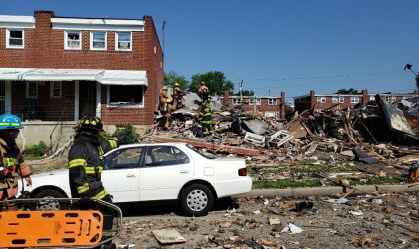 Explosão destrói casas em Baltimore, nos Estados Unidos