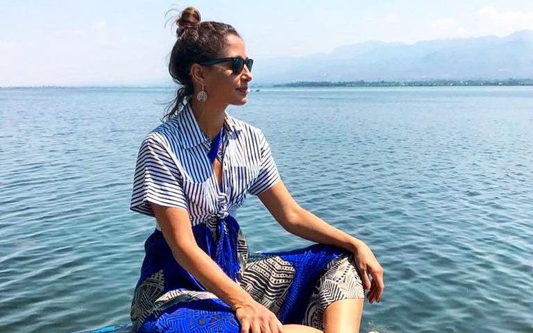 A atriz Camila Pitanga