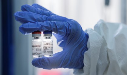 Covid-19: EUA podem autorizar uso emergencial de vacina antes do fim da fase 3