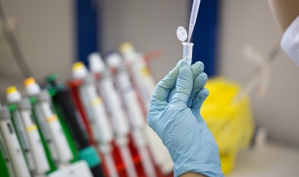 A Rússia afirma ter vencido a corrida pela vacina da Covid-19; você tomaria?