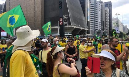 Apesar de coronavírus, atos pró-governo ocorrem no país
