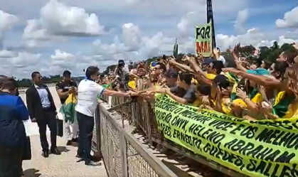 Cúpula do Congresso e líderes partidários criticam adesão de Bolsonaro a atos