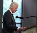 Arquivos de Epstein incluem novas fotos do ex-presidente Bill Clinton