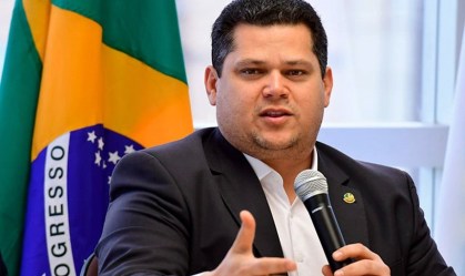 Coronavírus exige responsabilidade de Bolsonaro, diz Alcolumbre