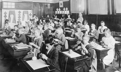 Entenda por que algumas escolas dos EUA permaneceram abertas na pandemia de 1918